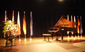 Piano and flags